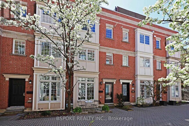 Building Photo - 6-6 Wellesley Pl