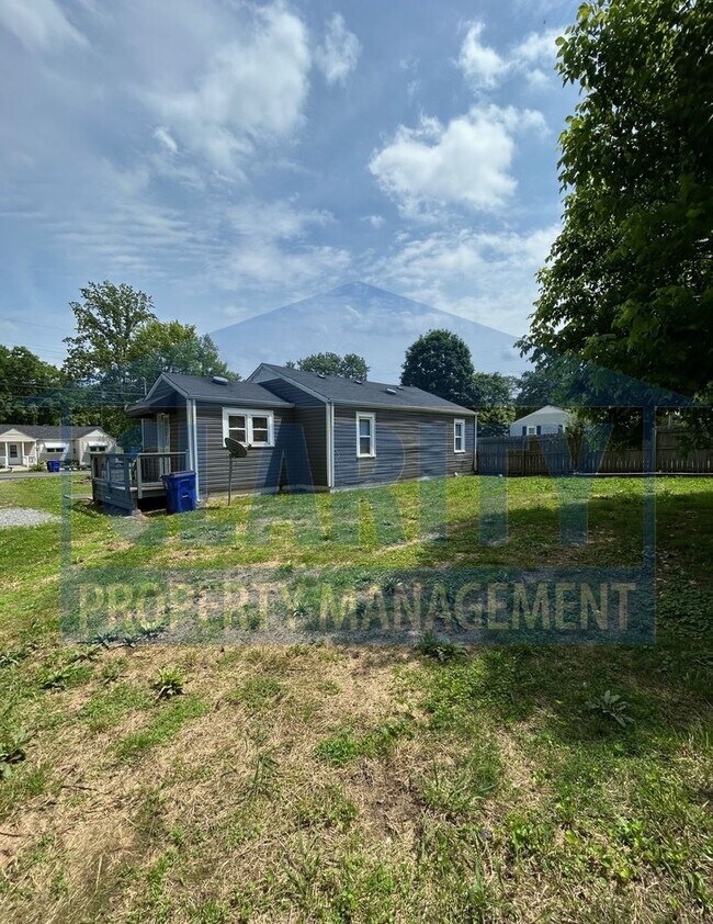Foto del edificio - Centrally located 3 bedroom home!