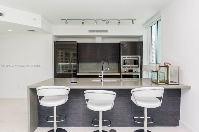 Building Photo - 1080 Brickell Ave