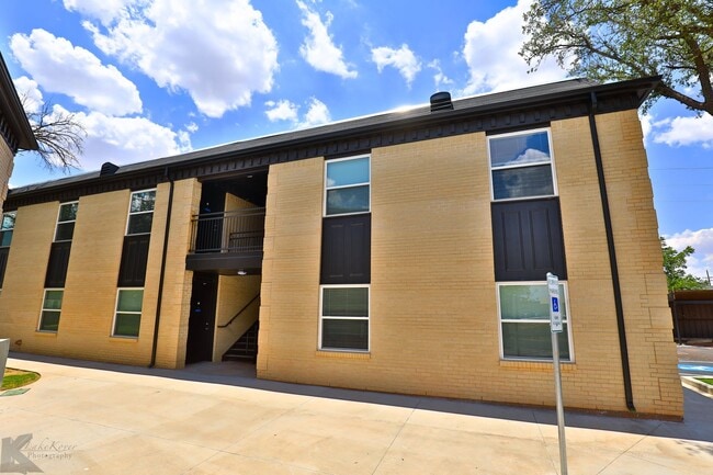Foto del edificio - Newly Remodeled South Abilene Apartments!