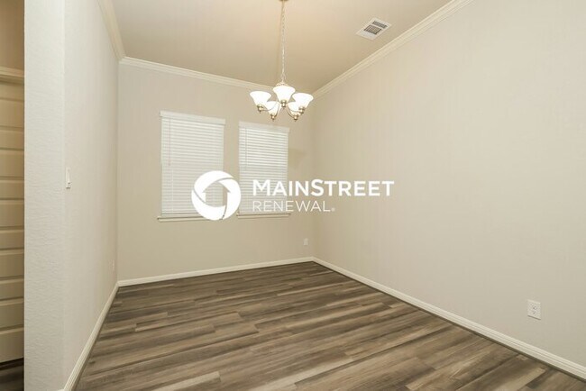 Foto del edificio - 3 Bedroom Pet-Friendly Home in San Antonio, TX with Main Street Renewal