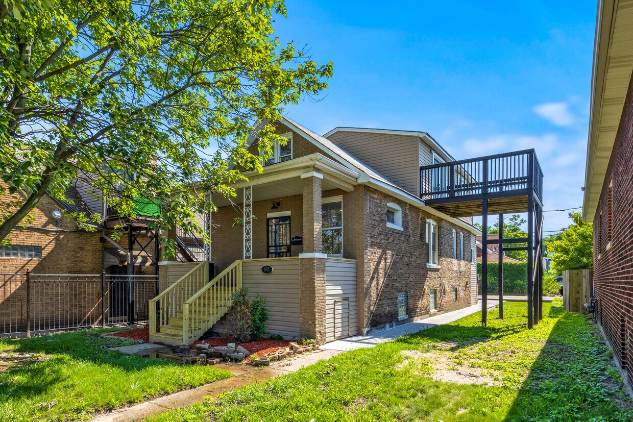 665 Wentworth Ave, Calumet City, IL 60409 House Rental in Calumet City, IL