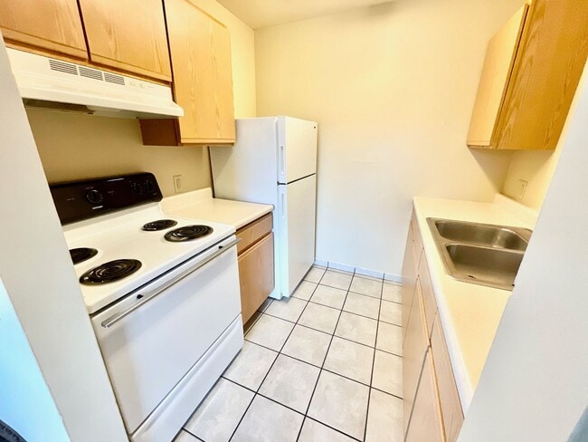 Interior Photo - Bayit Edinboro
