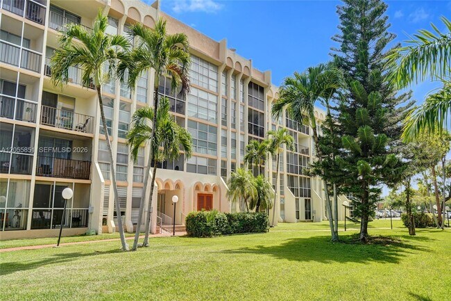 Foto del edificio - 2000 Atlantic Shores Blvd