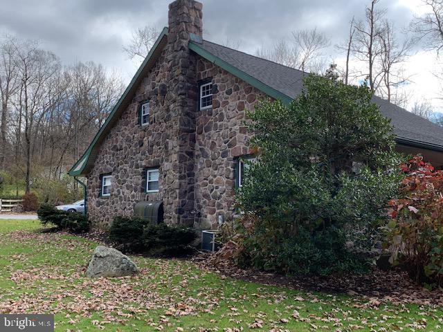 Building Photo - 712 Maple St