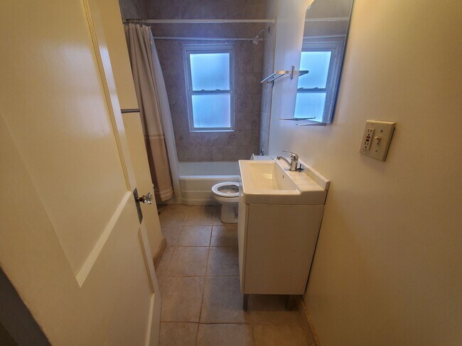 Foto del edificio - 5407 Brow Ave