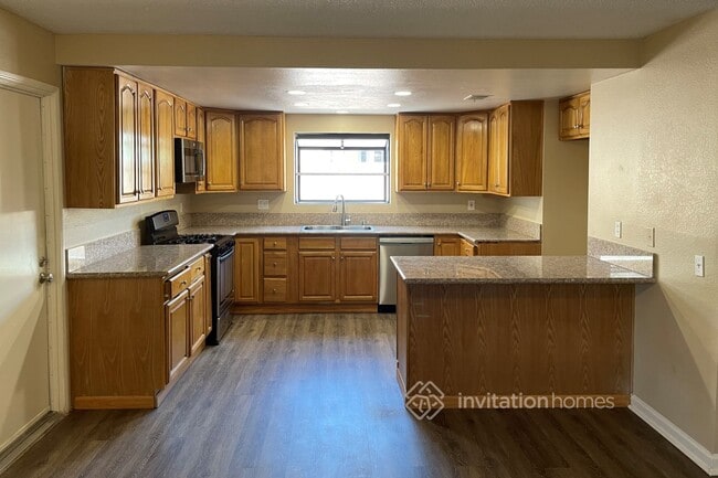 Building Photo - 11125 Arlington Ave