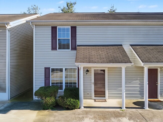 Foto del edificio - Knoxville 37912 - 2 bedroom 1.5 bath condo - call Jean Chung 865-386-1022