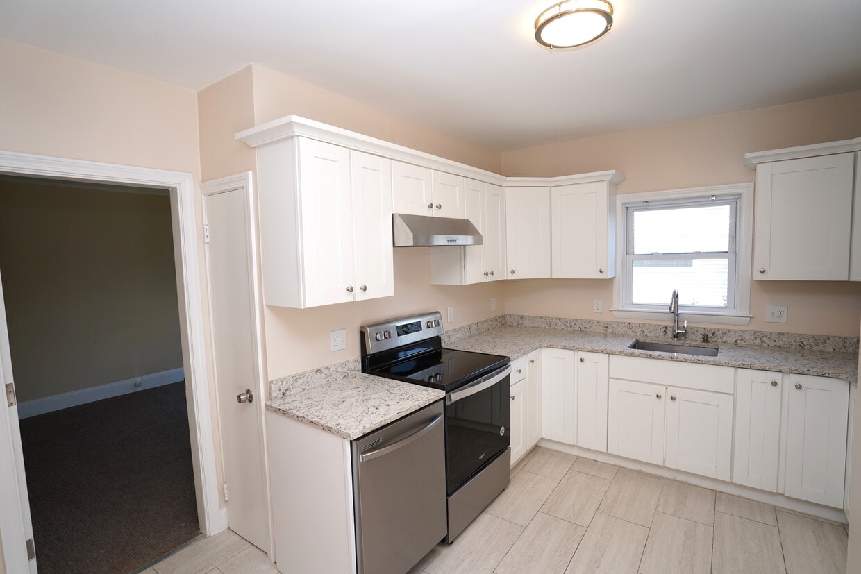 Foto principal - 83 Waverly St