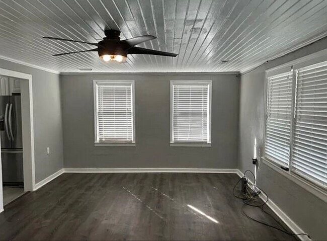 Foto del edificio - 2333 Dorminey St