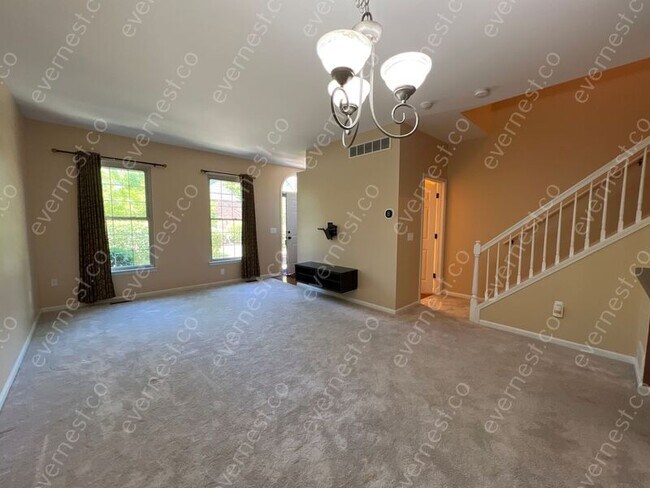 Foto del edificio - 41021 Maplewood Drive