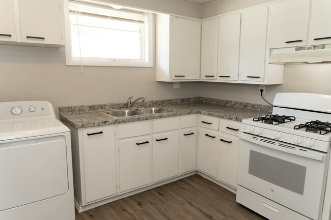 Building Photo - 908 Orange Street, Unit B