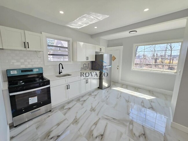 Photo - 1549 Morris Pl House