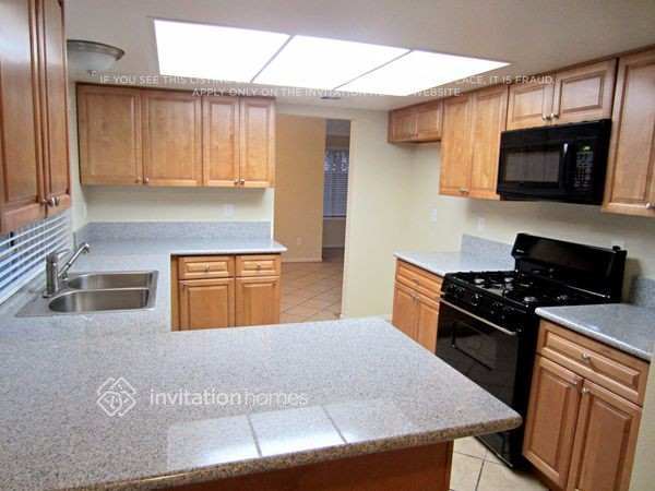 Foto del edificio - 1404 Springline Dr