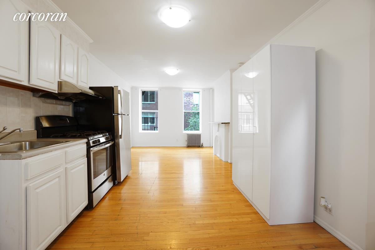 Building Photo - 230 Mulberry St