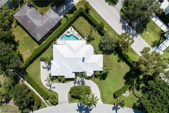 Building Photo - 420 Palm Cir E