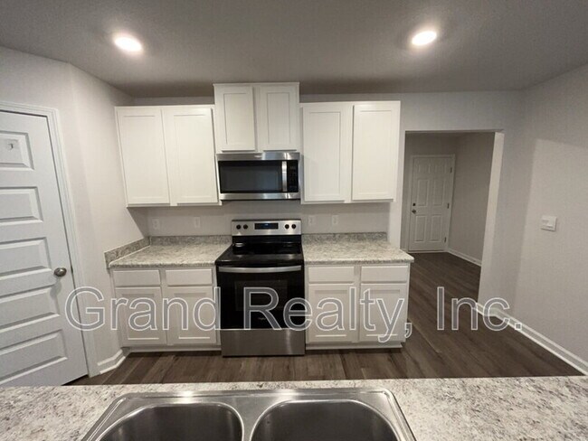 Foto del edificio - 4431 Winged Elm Ct