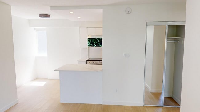 Building Photo - The Windsor