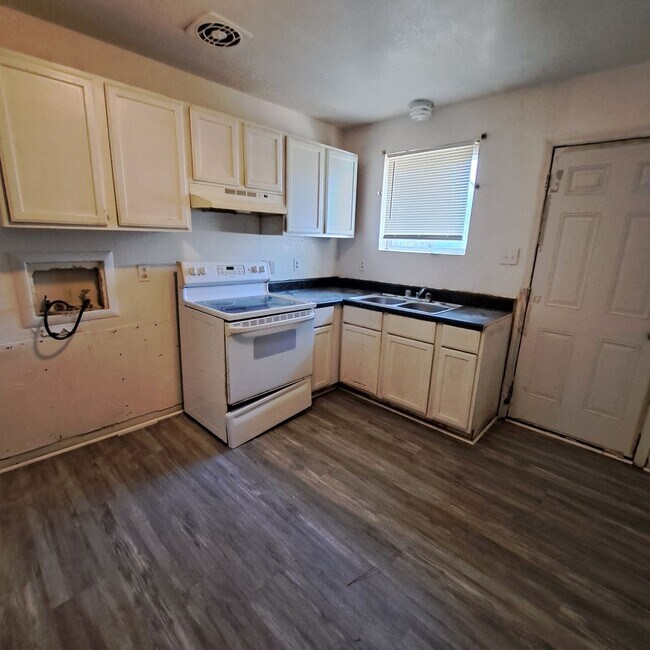 Foto del edificio - 2017-2019 Plow Ln