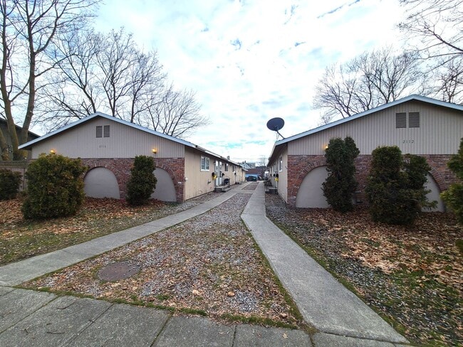 Foto del edificio - 2118 E Boone Ave