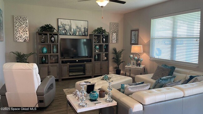 Foto del edificio - 4633 Academic Ln