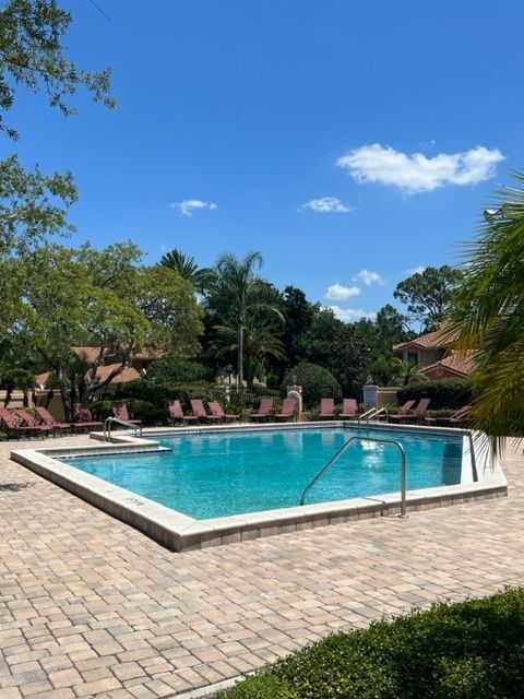Foto del edificio - 7757 Sugar Bend Dr