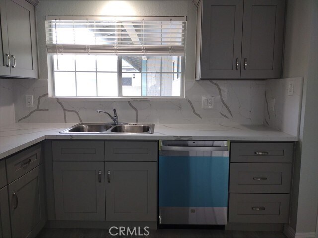 Foto del edificio - 530 W Parkwood Ave