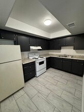 Building Photo - 3049-3055 St Paul Dr