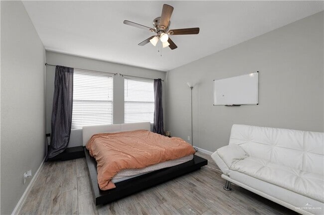 Building Photo - 9 Poinciana St