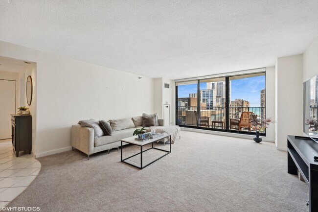 Building Photo - 1250 N Dearborn St