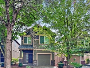 Building Photo - 4572 SE Olivewood St
