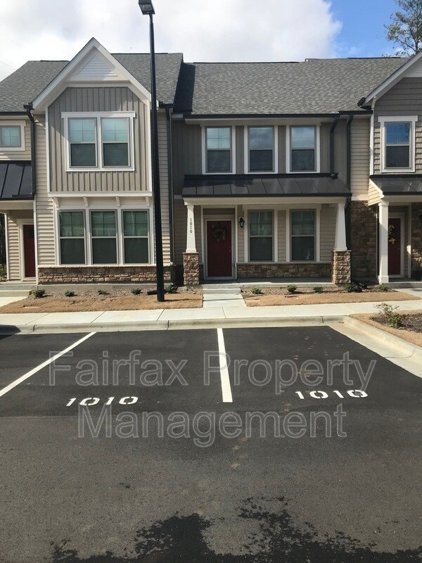 Building Photo - 1010 Metropolitan Dr