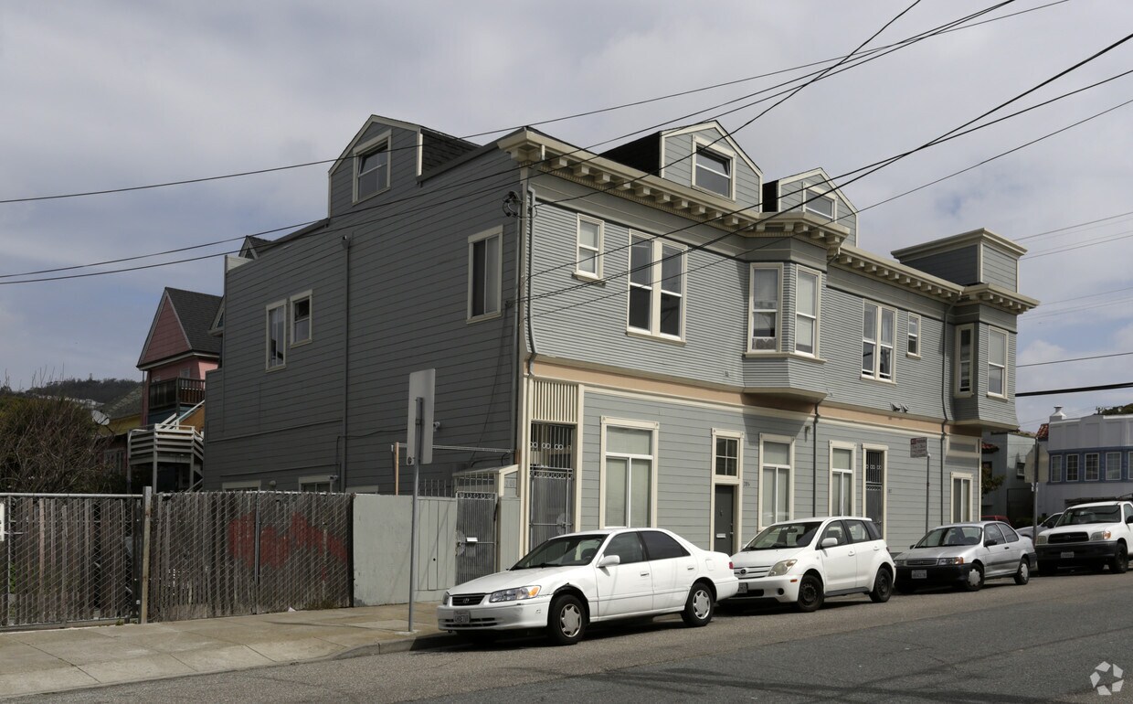 Building Photo - 501-505 Faxon Avenue