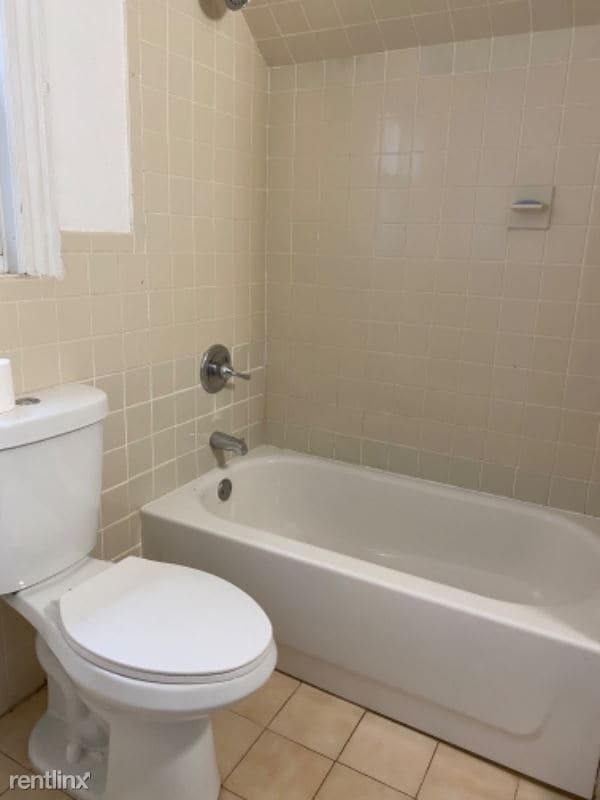 Building Photo - 2 br, 1 bath Apartment - 340 E 31 st 3 Unit 3