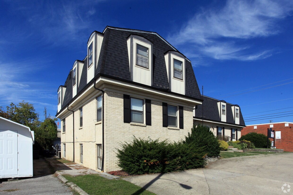 Foto del edificio - 221 Porter Dr