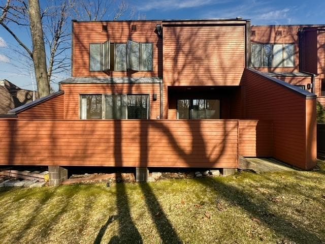 Private end-unit - 46 Hidden Ledge Rd