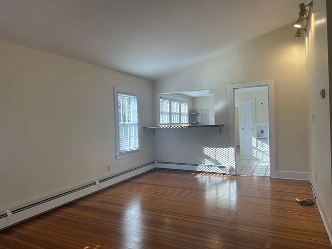 Foto del edificio - 708 Racebrook Rd