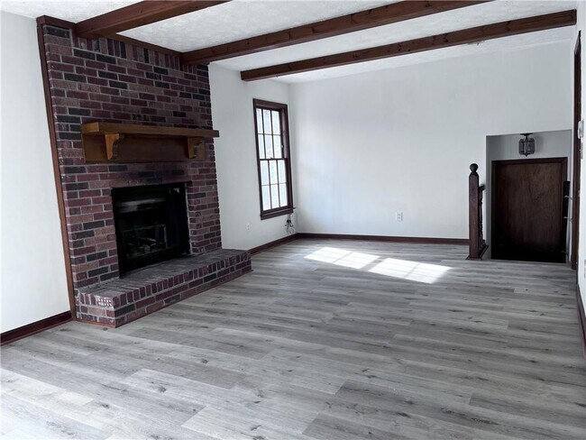 Foto del edificio - 3378 Mountain Hollow Dr