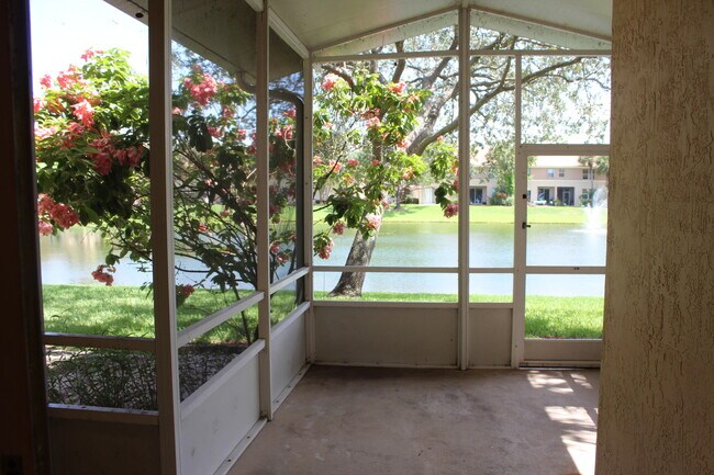 Foto del edificio - 266 River Bluff Ln