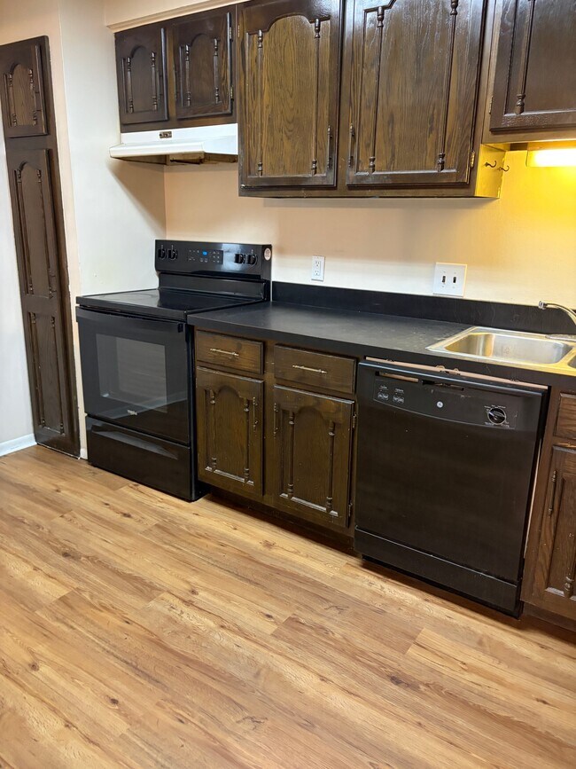 Foto del edificio - 41718 Bedford Dr