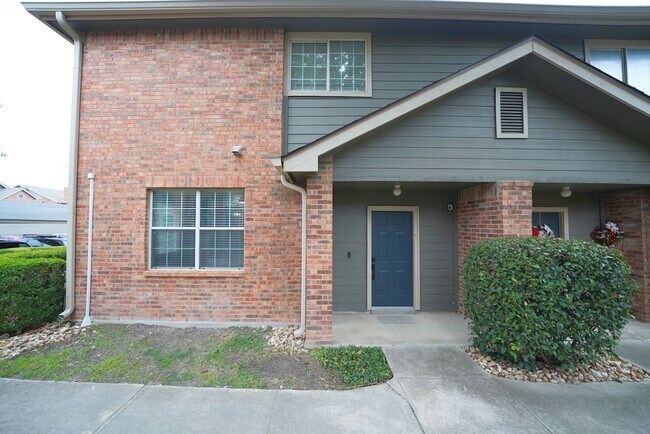 Building Photo - 68 Chapel Hill Cir