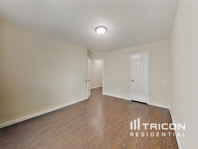 Foto del edificio - 21434 Palma Grove Way