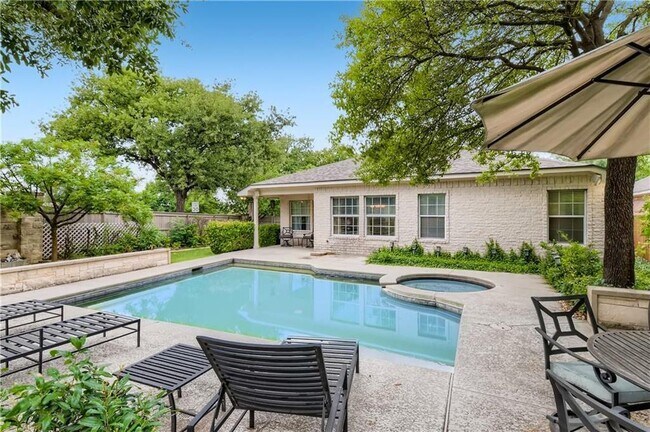 Foto del edificio - 16920 Brayton Park Dr