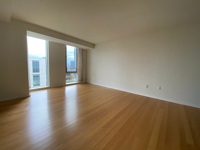 living room - 2 Earhart St