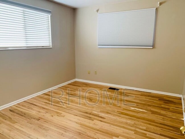 Building Photo - 3070 S 2000 E