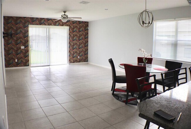 Foto del edificio - 536 Sapphire Dr