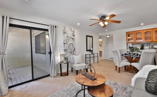 Building Photo - This stunning condo in Santa Clara offers ...