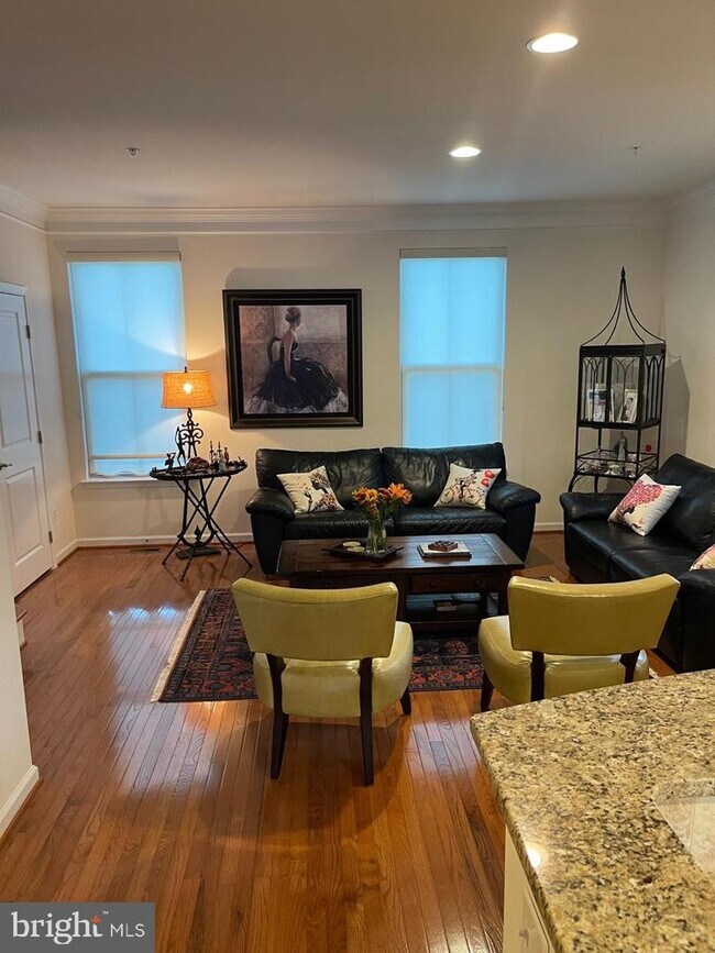 Foto del edificio - 9171 Landon House Ln