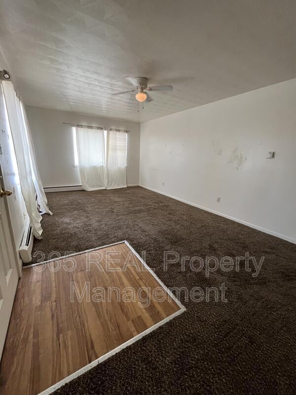Building Photo - 1231 Pleasant Acres Dr