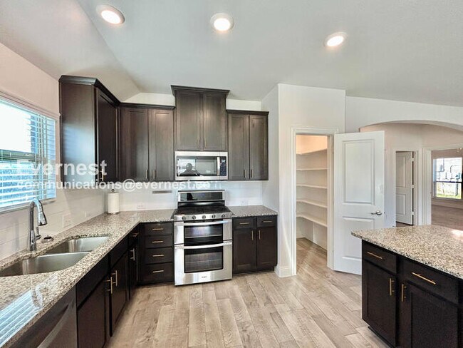 Foto del edificio - 11416 Culberson Dr